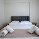 Meri\'S Apartments 1
