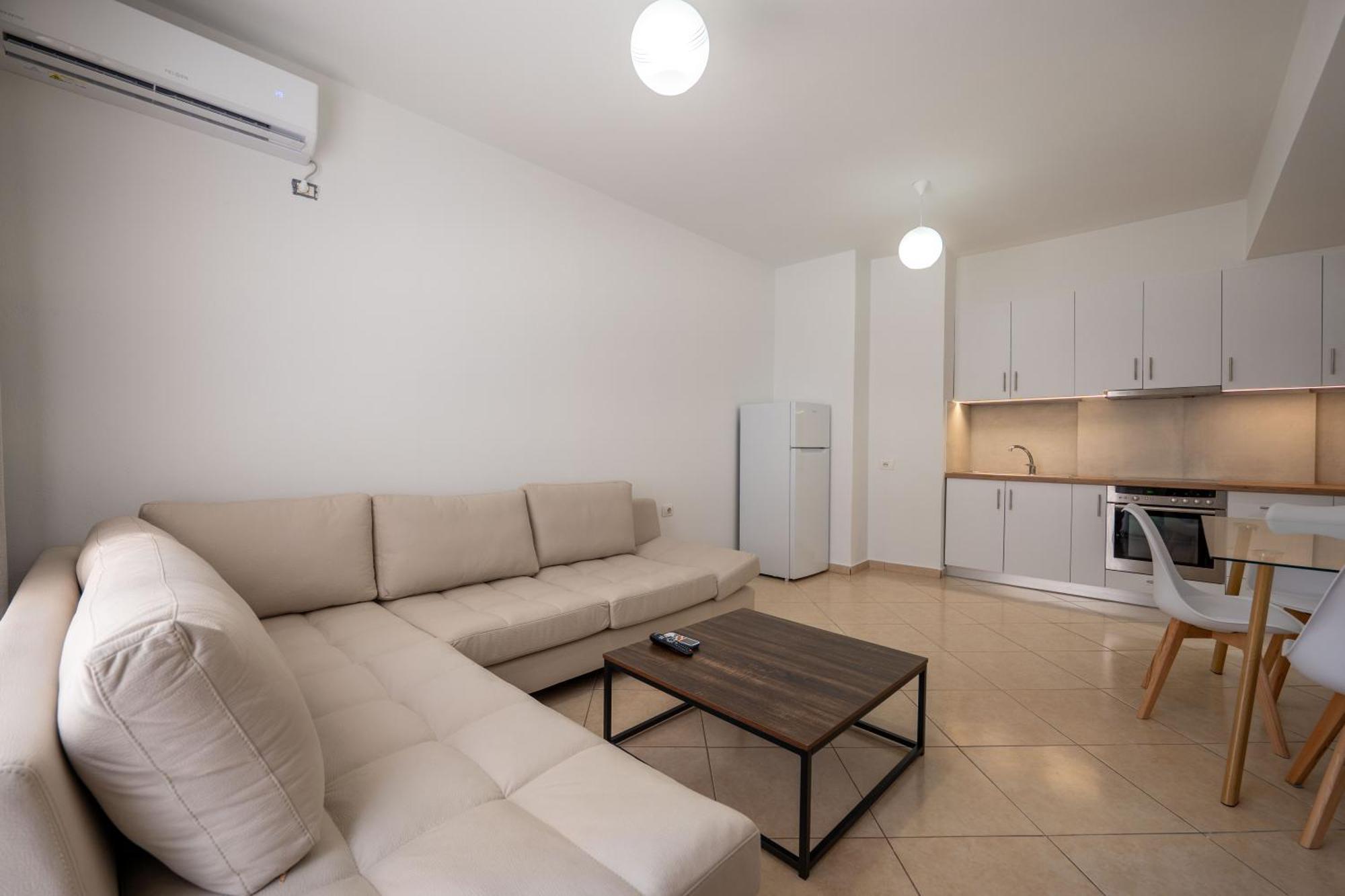 Meri's 1 * Sarandë
